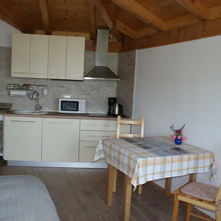 Three Oranges Appartement *